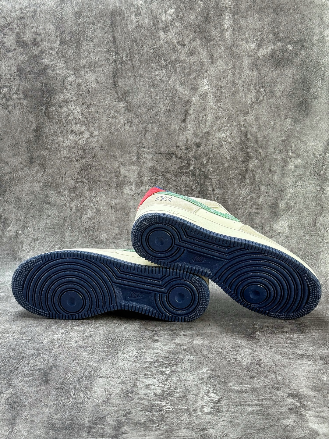 Nike Air Force 1 Low 07 x Louis Vuitton 灰白绿小勾 BK1916-001