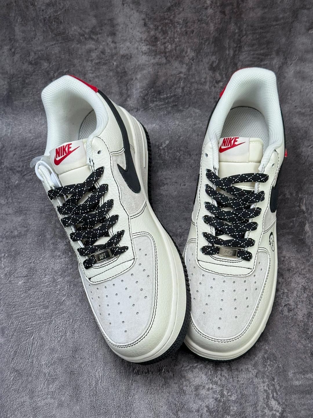 Nike Air Force 1 Low 07 x The North Face 白灰黑双小勾满天星 KG6699-F42-High Quatity Cheap Brand wholesale wholesaler seller Clothes Bags handbags Sneakers Top Fashion Clothing Shoes from China Factory Chinese suppliers best Quality Beautiful Price Nike Air Force 1 Low 07 x The North Face 白灰黑双小勾满天星 KG6699-F42