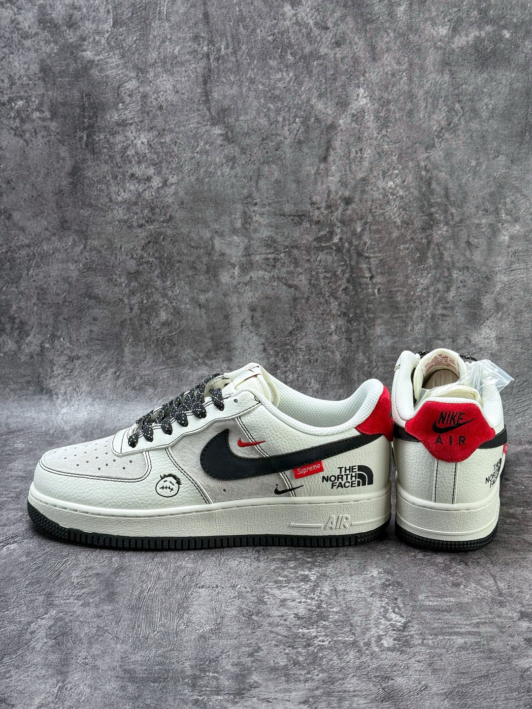 Nike Air Force 1 Low 07 x The North Face 白灰黑双小勾满天星 KG6699-F42-High Quatity Cheap Brand wholesale wholesaler seller Clothes Bags handbags Sneakers Top Fashion Clothing Shoes from China Factory Chinese suppliers best Quality Beautiful Price Nike Air Force 1 Low 07 x The North Face 白灰黑双小勾满天星 KG6699-F42