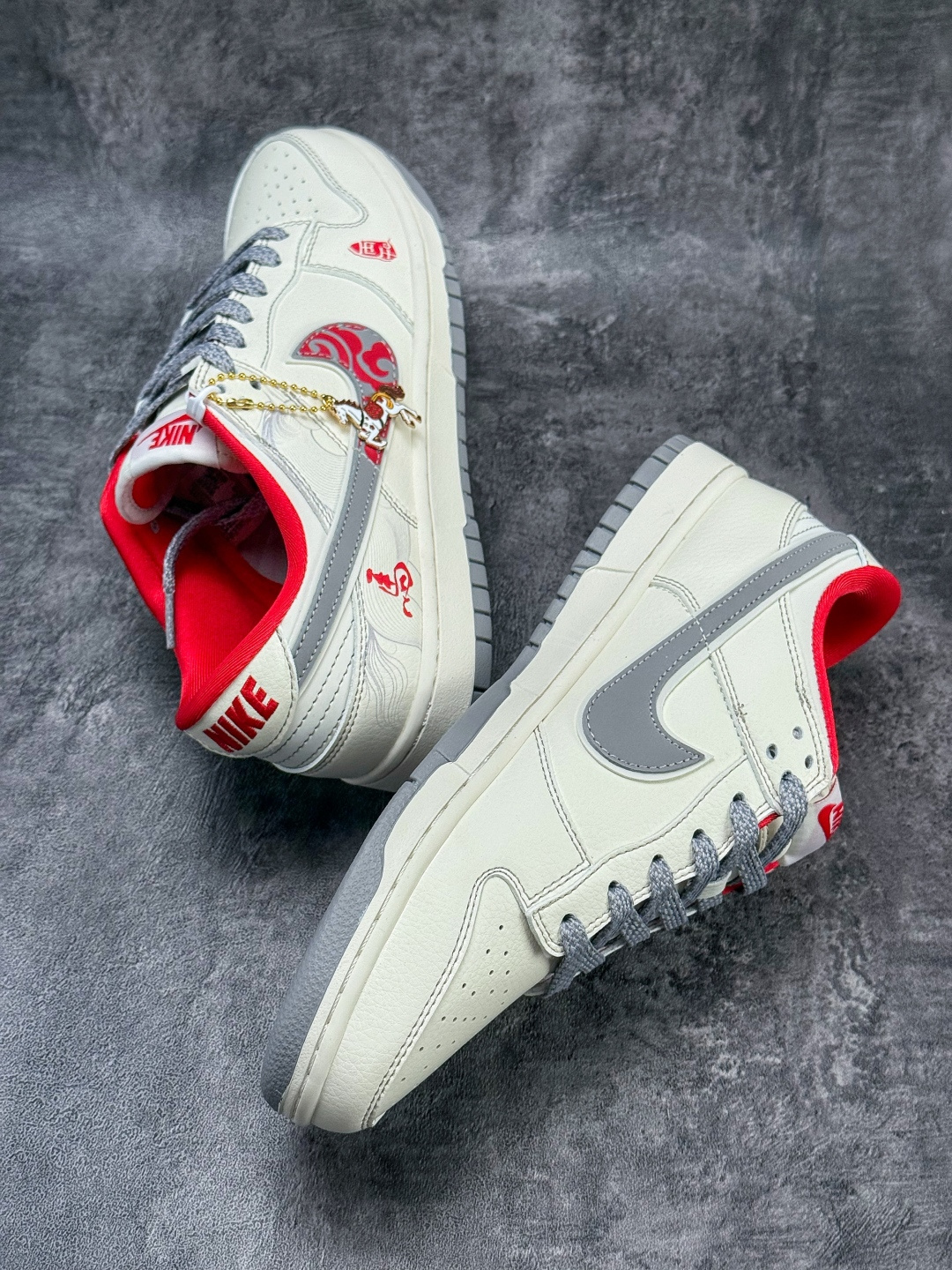Nike SB Dunk Low 马年限定 白灰红满天星 YX5066-417