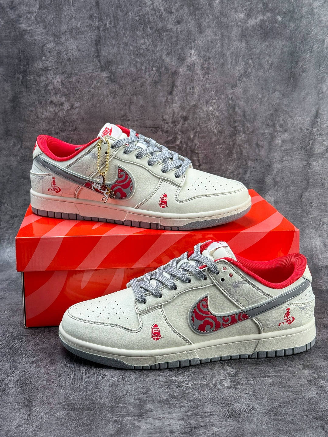 Nike SB Dunk Low 马年限定 白灰红满天星 YX5066-417