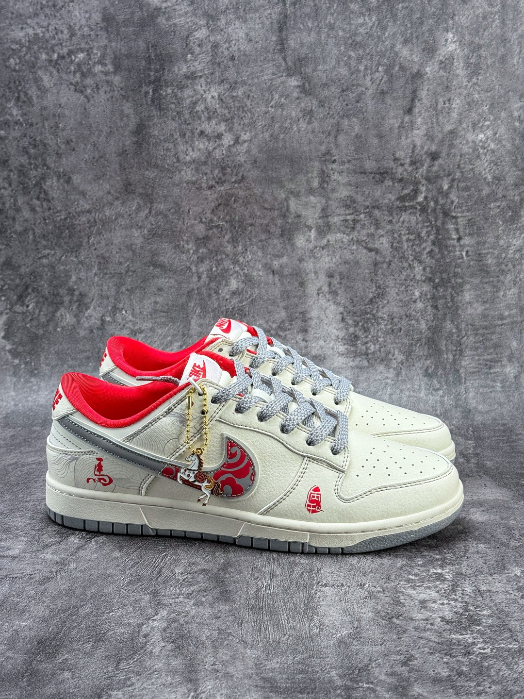 Nike SB Dunk Low 马年限定 白灰红满天星 YX5066-417