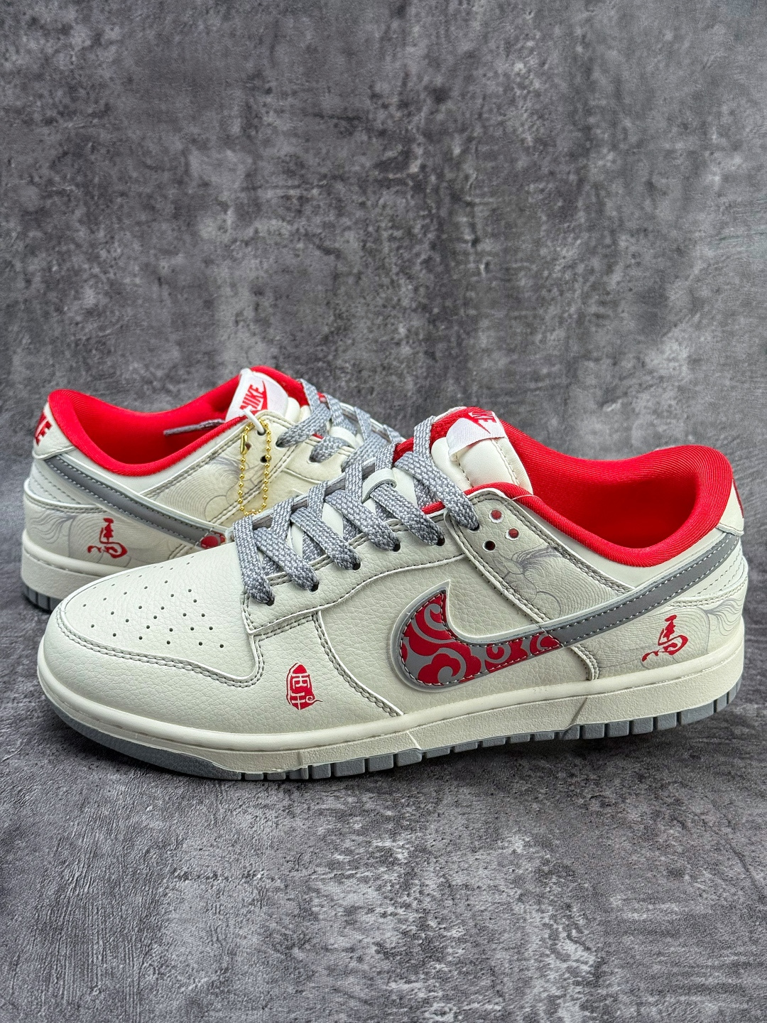 Nike SB Dunk Low 马年限定 白灰红满天星 YX5066-417