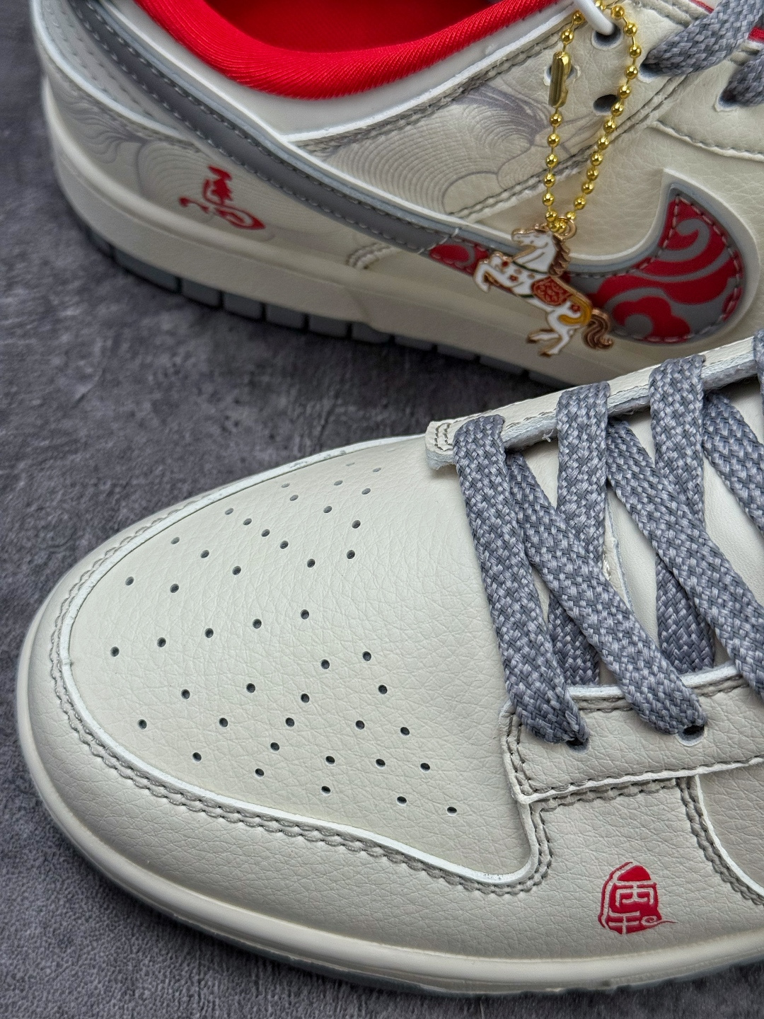 Nike SB Dunk Low 马年限定 白灰红满天星 YX5066-417