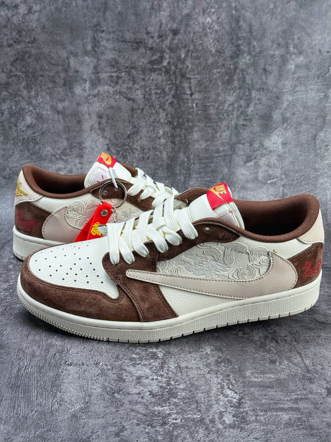 Travis Scott x Nike Air Jordan 1 Low 马年限定 Air Jordan 1 Low 反转棕白倒钩 纯原版本 SD6868-141