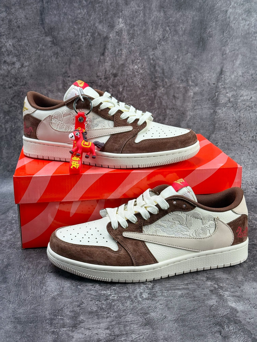 Travis Scott x Nike Air Jordan 1 Low 马年限定 Air Jordan 1 Low 反转棕白倒钩 纯原版本 SD6868-141