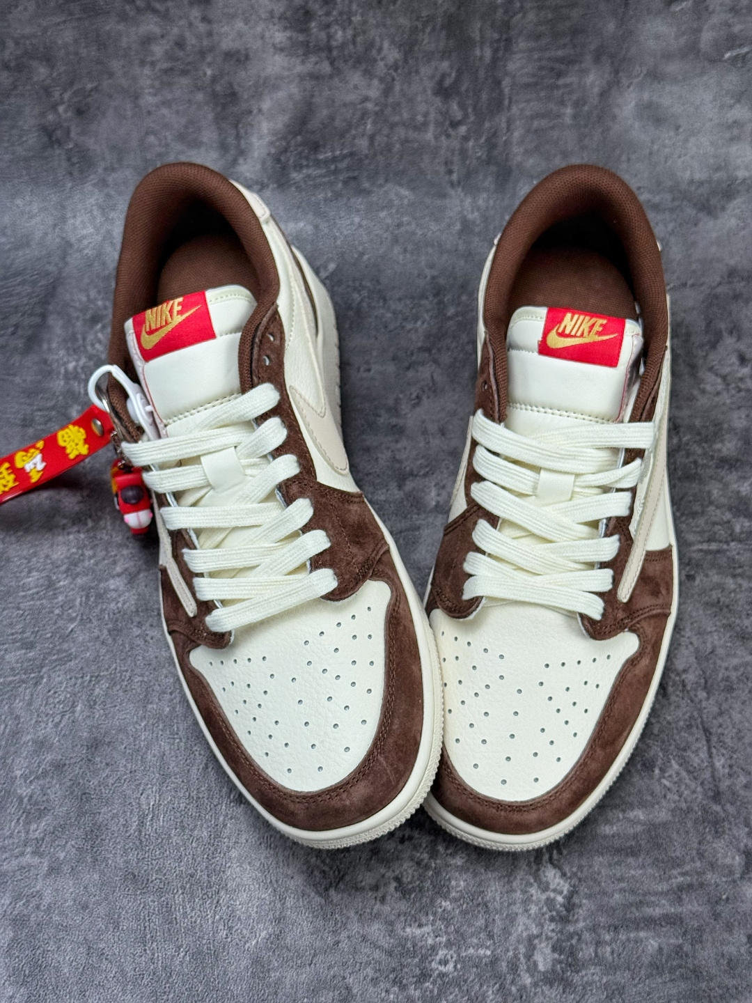 Travis Scott x Nike Air Jordan 1 Low 马年限定 Air Jordan 1 Low 反转棕白倒钩 纯原版本 SD6868-141