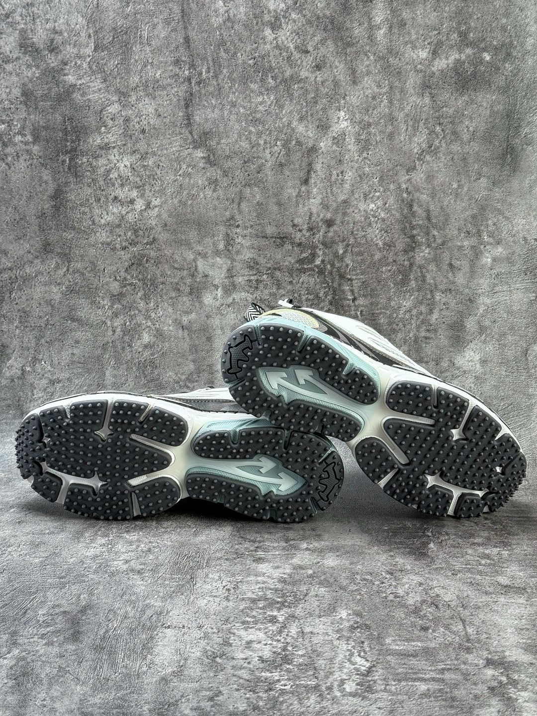 Be Right Back Sneaker BRB系列低帮三箭头增高老爹风登山厚底增高休闲运动鞋