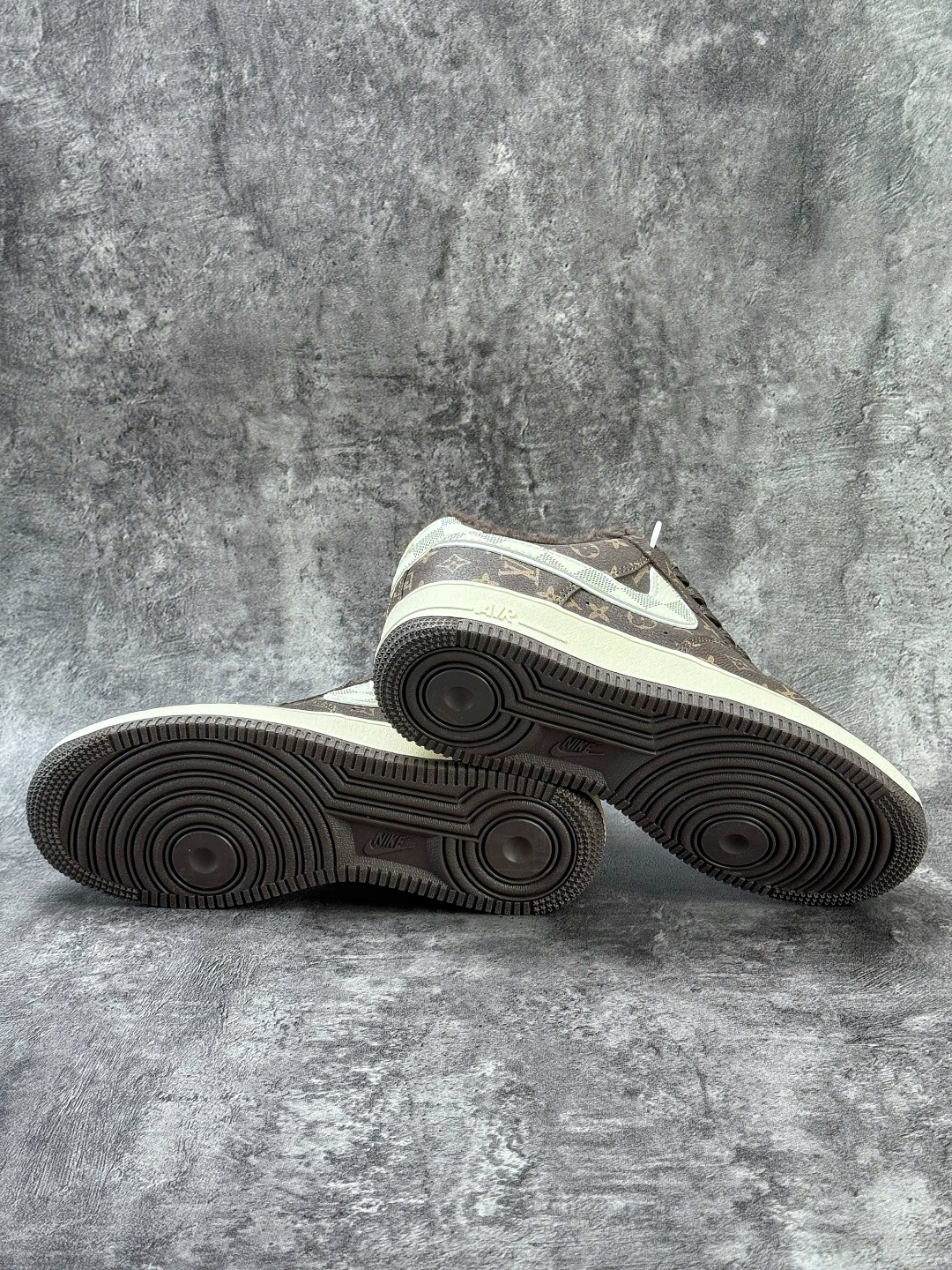 Nike Air Force 1 Low 07 x Louis Vuitton 棕白 XL1979-136