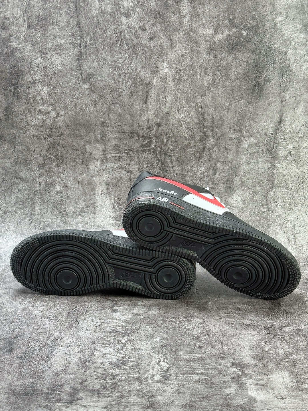 Nike Air Force 1 Low 07 黑白红 ZH0316-155-Top High Quatity Cheap Sneakers Fashion Clothing Clothes Bags handbags Shoes of all Brand wholesale With The best Quality And Beautiful Price from China Factory Chinese suppliers wholesaler seller Nike Air Force 1 Low 07 黑白红 ZH0316-155