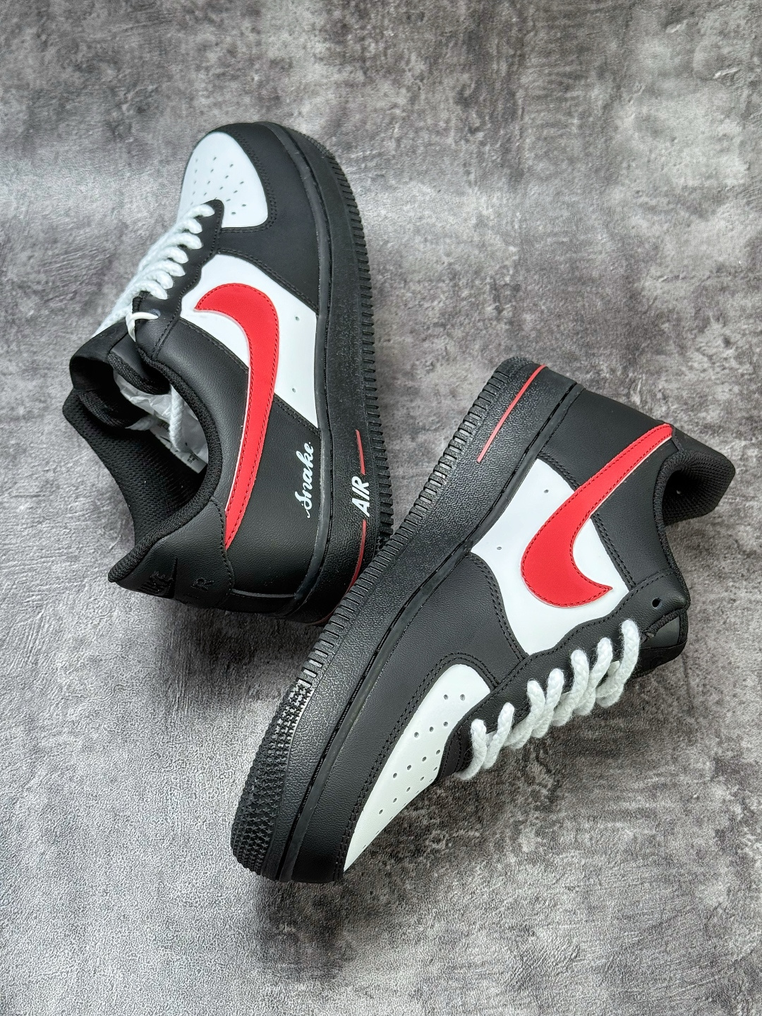 Nike Air Force 1 Low 07 黑白红 ZH0316-155-Top High Quatity Cheap Sneakers Fashion Clothing Clothes Bags handbags Shoes of all Brand wholesale With The best Quality And Beautiful Price from China Factory Chinese suppliers wholesaler seller Nike Air Force 1 Low 07 黑白红 ZH0316-155