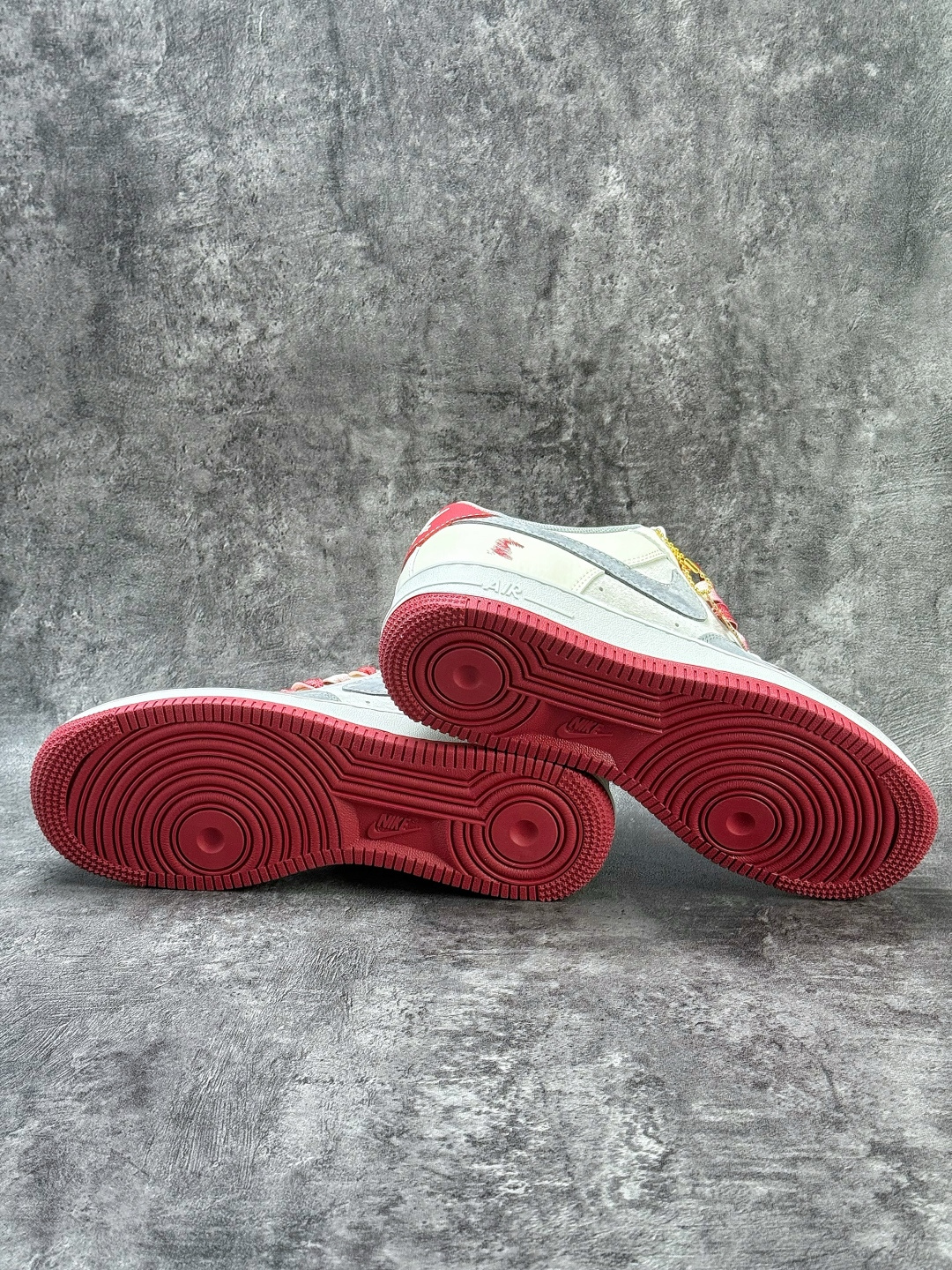 Nike Air Force 1 Low 07 马年限定 灰白红小勾 XT6998-103-Top High Quatity Cheap Sneakers Fashion Clothing Clothes Bags handbags Shoes of all Brand wholesale With The best Quality And Beautiful Price from China Factory Chinese suppliers wholesaler seller Nike Air Force 1 Low 07 马年限定 灰白红小勾 XT6998-103