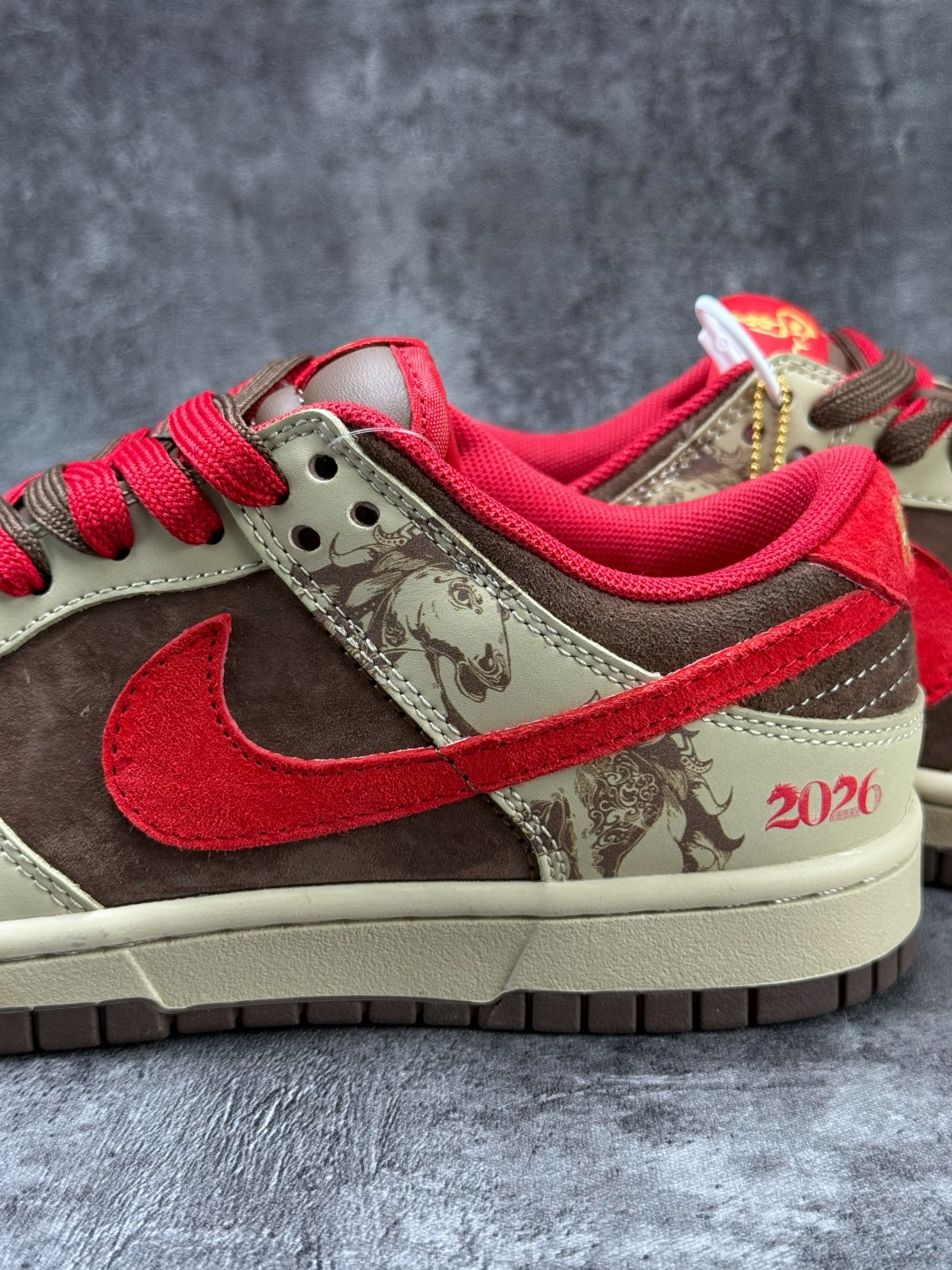 Nike SB Dunk Low 马年限定 棕红 YX5066-398-Top High Quatity Cheap Sneakers Fashion Clothing Clothes Bags handbags Shoes of all Brand wholesale With The best Quality And Beautiful Price from China Factory Chinese suppliers wholesaler seller Nike SB Dunk Low 马年限定 棕红 YX5066-398