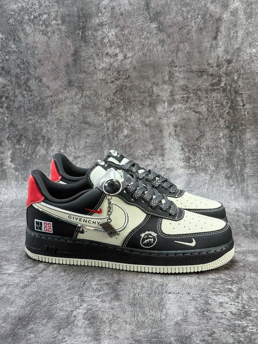 Nike Air Force 1 Low 07 x GIVENCHY 黑白三小勾满天星 XL1979-131-Top High Quatity Cheap Sneakers Fashion Clothing Clothes Bags handbags Shoes of all Brand wholesale With The best Quality And Beautiful Price from China Factory Chinese suppliers wholesaler seller Nike Air Force 1 Low 07 x GIVENCHY 黑白三小勾满天星 XL1979-131