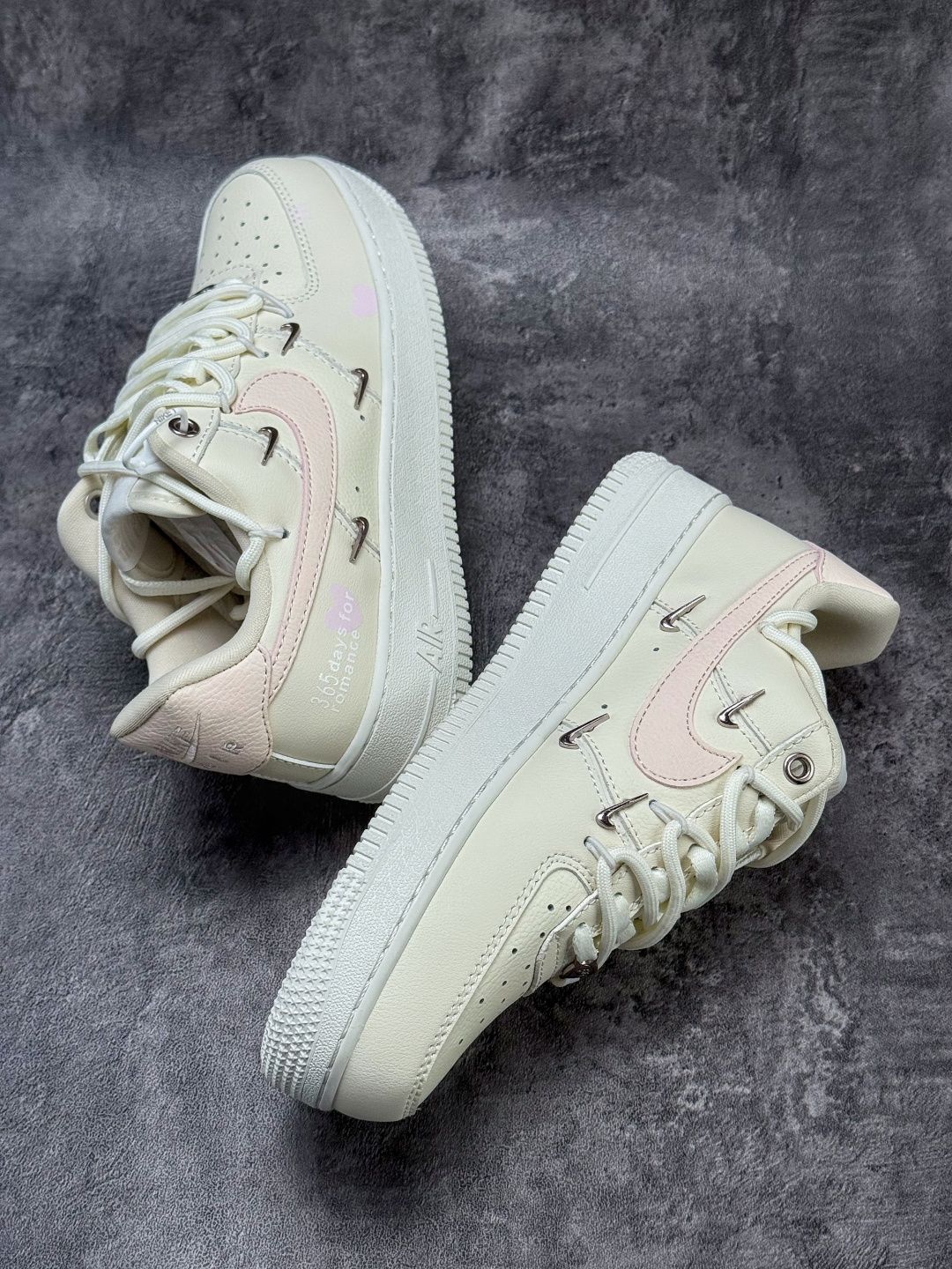Nike Air Force 1 Low 07 白粉四小勾 FV8110-181-Top High Quatity Cheap Sneakers Fashion Clothing Clothes Bags handbags Shoes of all Brand wholesale With The best Quality And Beautiful Price from China Factory Chinese suppliers wholesaler seller Nike Air Force 1 Low 07 白粉四小勾 FV8110-181