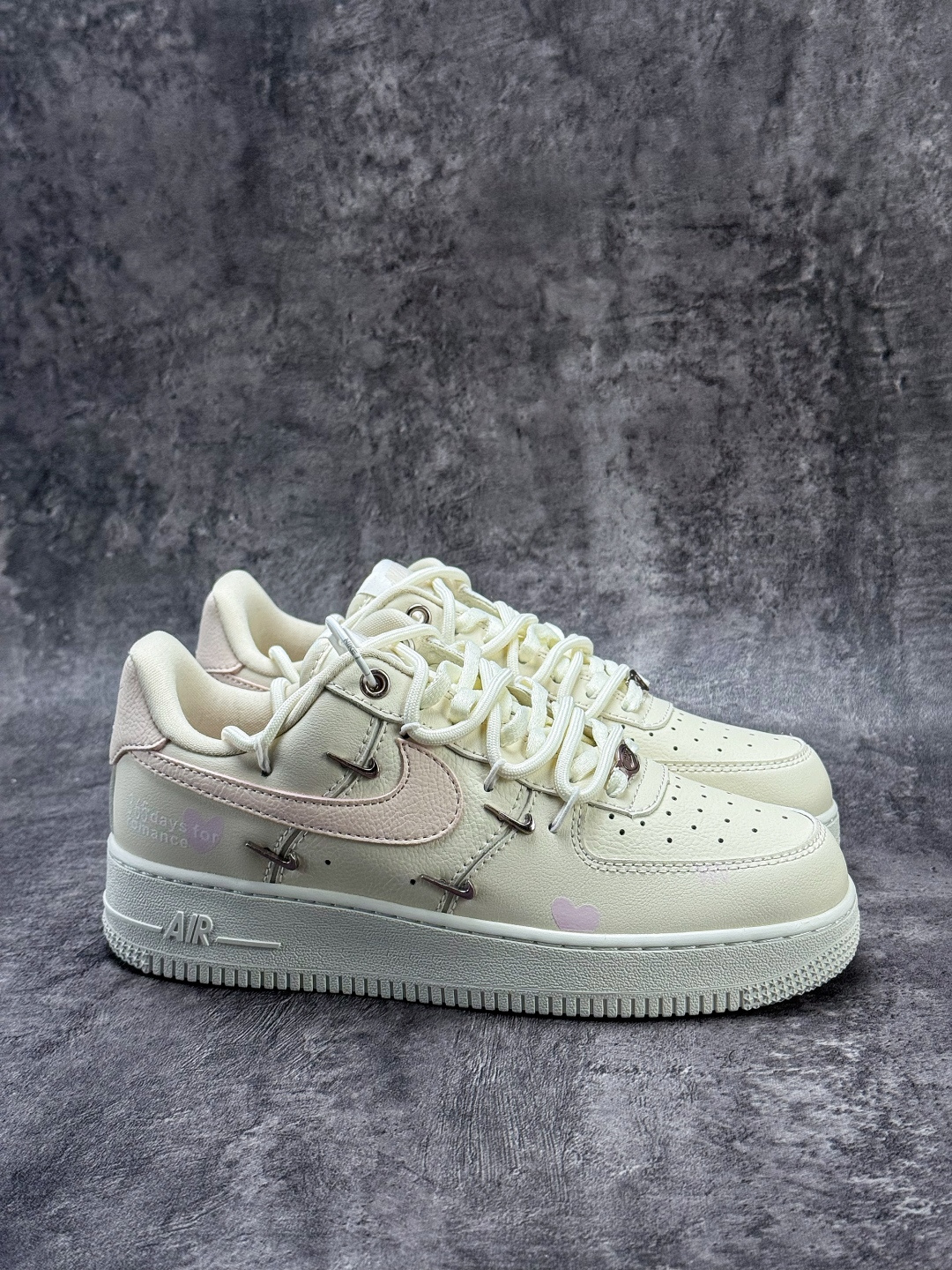 Nike Air Force 1 Low 07 白粉四小勾 FV8110-181-Top High Quatity Cheap Sneakers Fashion Clothing Clothes Bags handbags Shoes of all Brand wholesale With The best Quality And Beautiful Price from China Factory Chinese suppliers wholesaler seller Nike Air Force 1 Low 07 白粉四小勾 FV8110-181