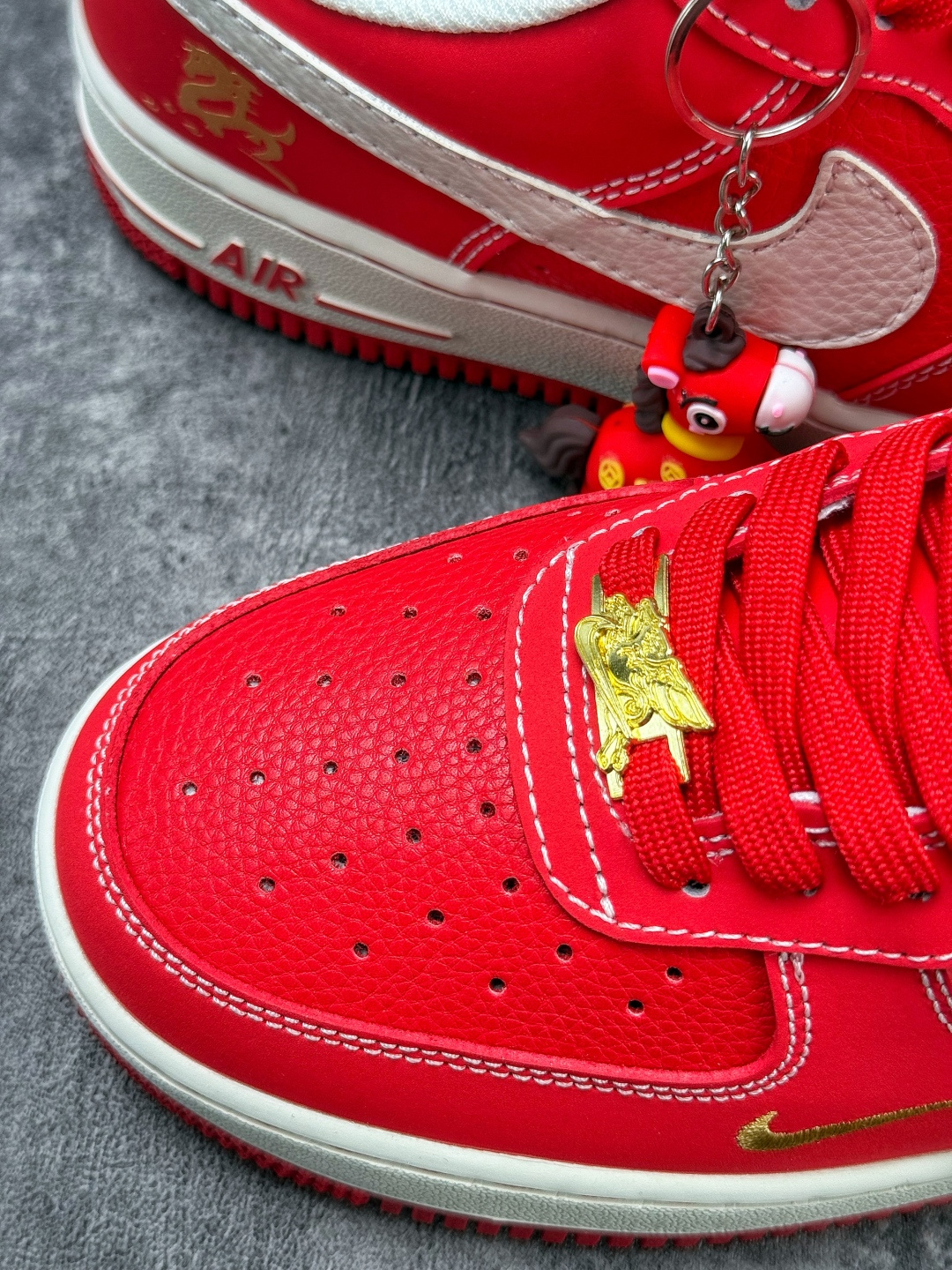 Nike Air Force 1 Low 07 马年限定 红白小勾 NH0601-523-Top High Quatity Cheap Sneakers Fashion Clothing Clothes Bags handbags Shoes of all Brand wholesale With The best Quality And Beautiful Price from China Factory Chinese suppliers wholesaler seller Nike Air Force 1 Low 07 马年限定 红白小勾 NH0601-523