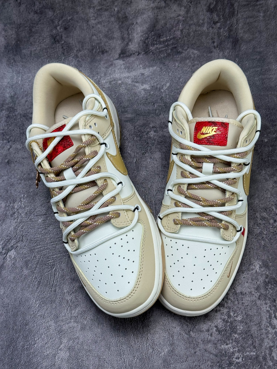 Nike SB Dunk Low 马年限定 棕白小勾 YX5066-C91-Top High Quatity Cheap Sneakers Fashion Clothing Clothes Bags handbags Shoes of all Brand wholesale With The best Quality And Beautiful Price from China Factory Chinese suppliers wholesaler seller Nike SB Dunk Low 马年限定 棕白小勾 YX5066-C91