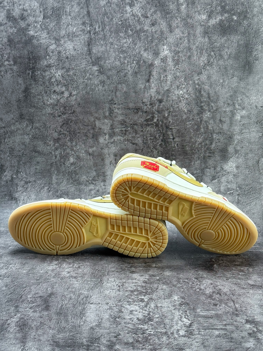 Nike SB Dunk Low 马年限定 棕白小勾 YX5066-C91-Top High Quatity Cheap Sneakers Fashion Clothing Clothes Bags handbags Shoes of all Brand wholesale With The best Quality And Beautiful Price from China Factory Chinese suppliers wholesaler seller Nike SB Dunk Low 马年限定 棕白小勾 YX5066-C91