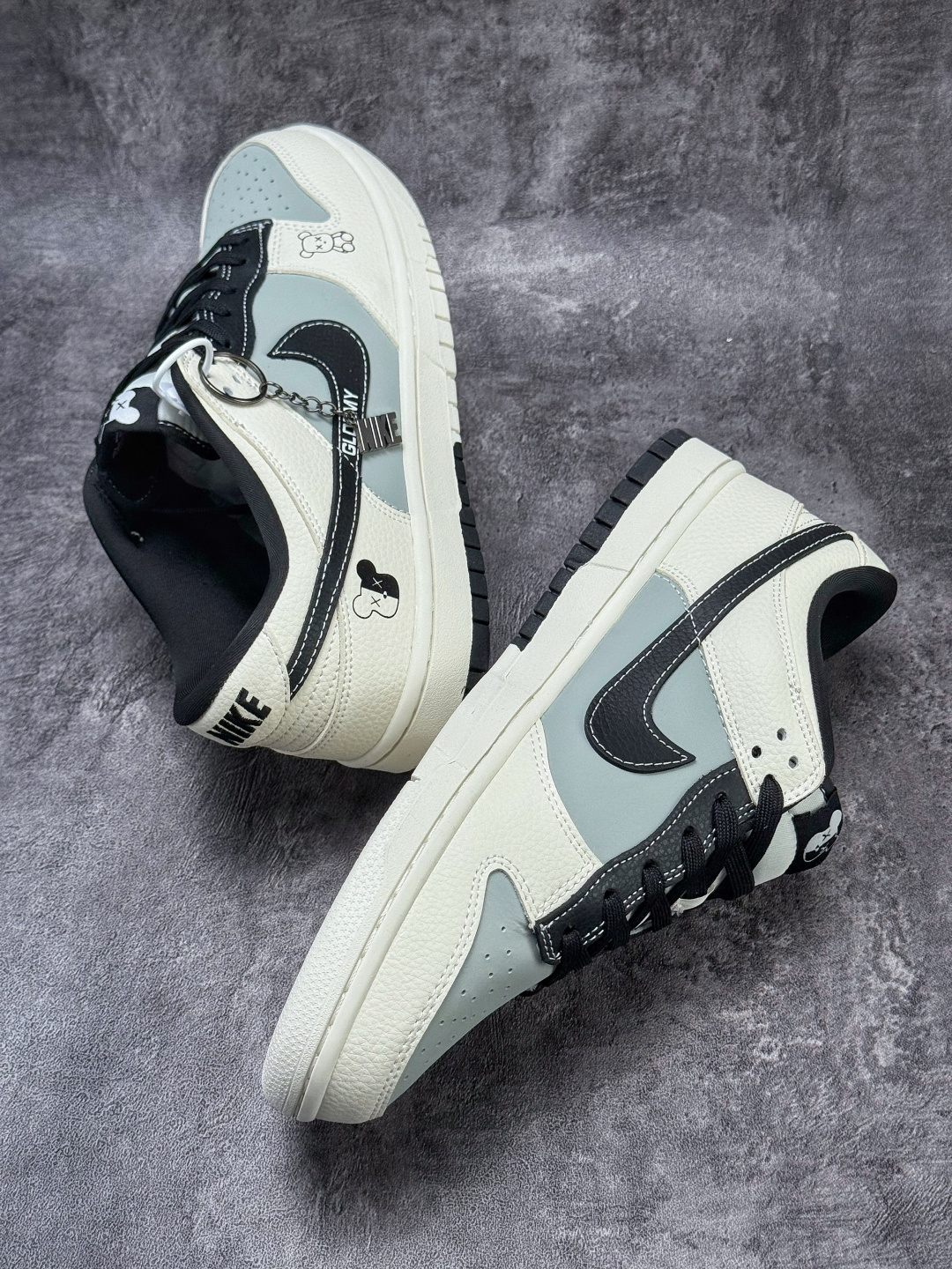Nike SB Dunk Low 暴力熊 白灰黑 TX1688-017-Top High Quatity Cheap Sneakers Fashion Clothing Clothes Bags handbags Shoes of all Brand wholesale With The best Quality And Beautiful Price from China Factory Chinese suppliers wholesaler seller Nike SB Dunk Low 暴力熊 白灰黑 TX1688-017