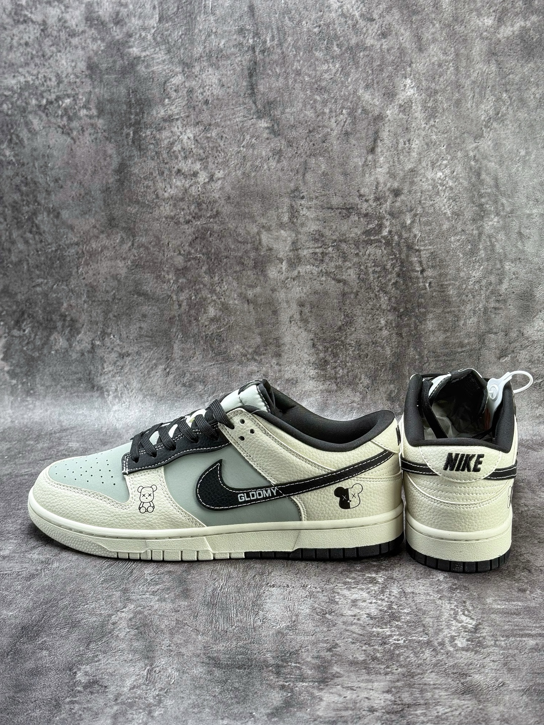 Nike SB Dunk Low 暴力熊 白灰黑 TX1688-017-Top High Quatity Cheap Sneakers Fashion Clothing Clothes Bags handbags Shoes of all Brand wholesale With The best Quality And Beautiful Price from China Factory Chinese suppliers wholesaler seller Nike SB Dunk Low 暴力熊 白灰黑 TX1688-017