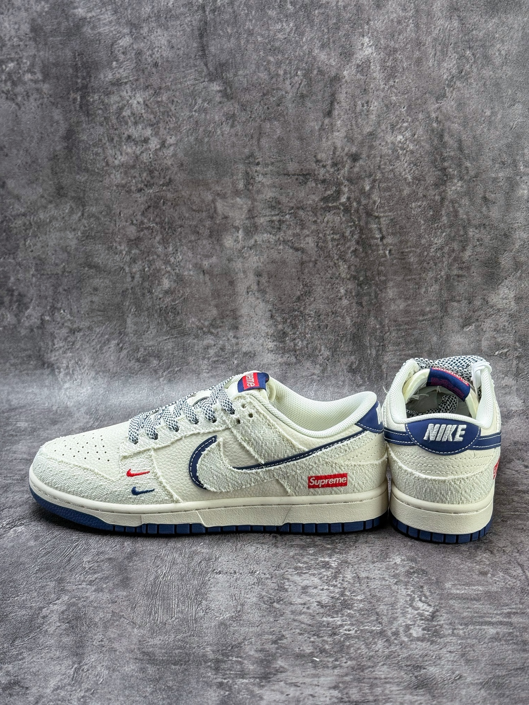 Nike SB Dunk Low x Superme 白蓝双勾双小勾满天星 JP1628-034-Top High Quatity Cheap Sneakers Fashion Clothing Clothes Bags handbags Shoes of all Brand wholesale With The best Quality And Beautiful Price from China Factory Chinese suppliers wholesaler seller Nike SB Dunk Low x Superme 白蓝双勾双小勾满天星 JP1628-034