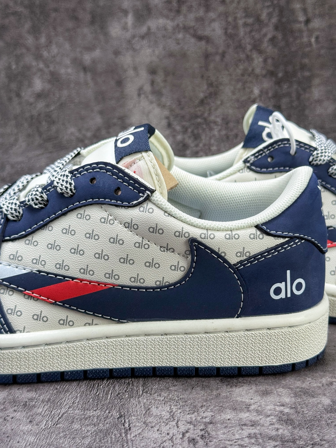 Travis Scott x Nike Air Jordan 1 Low x ALO Air Jordan 1 Low 反转蓝白小勾满天星倒钩 纯原版本 DZ2688-012-Top High Quatity Cheap Sneakers Fashion Clothing Clothes Bags handbags Shoes of all Brand wholesale With The best Quality And Beautiful Price from China Factory Chinese suppliers wholesaler seller Travis Scott x Nike Air Jordan 1 Low x ALO Air Jordan 1 Low 反转蓝白小勾满天星倒钩 纯原版本 DZ2688-012