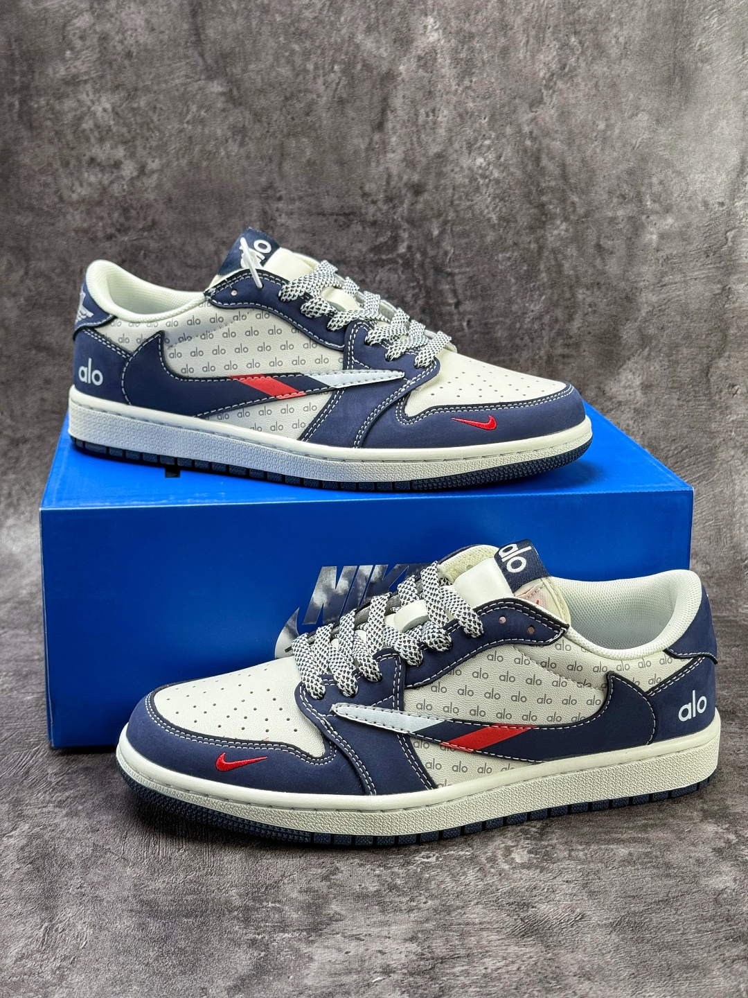 Travis Scott x Nike Air Jordan 1 Low x ALO Air Jordan 1 Low 反转蓝白小勾满天星倒钩 纯原版本 DZ2688-012-Top High Quatity Cheap Sneakers Fashion Clothing Clothes Bags handbags Shoes of all Brand wholesale With The best Quality And Beautiful Price from China Factory Chinese suppliers wholesaler seller Travis Scott x Nike Air Jordan 1 Low x ALO Air Jordan 1 Low 反转蓝白小勾满天星倒钩 纯原版本 DZ2688-012