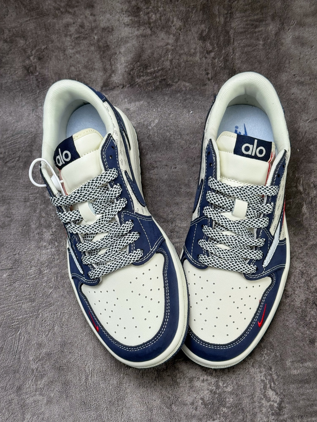 Travis Scott x Nike Air Jordan 1 Low x ALO Air Jordan 1 Low 反转蓝白小勾满天星倒钩 纯原版本 DZ2688-012-Top High Quatity Cheap Sneakers Fashion Clothing Clothes Bags handbags Shoes of all Brand wholesale With The best Quality And Beautiful Price from China Factory Chinese suppliers wholesaler seller Travis Scott x Nike Air Jordan 1 Low x ALO Air Jordan 1 Low 反转蓝白小勾满天星倒钩 纯原版本 DZ2688-012
