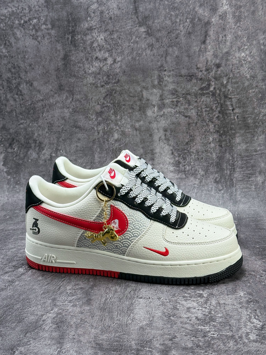 Nike Air Force 1 Low 07 马年限定 白黑红小勾满天星 DQ6628-167