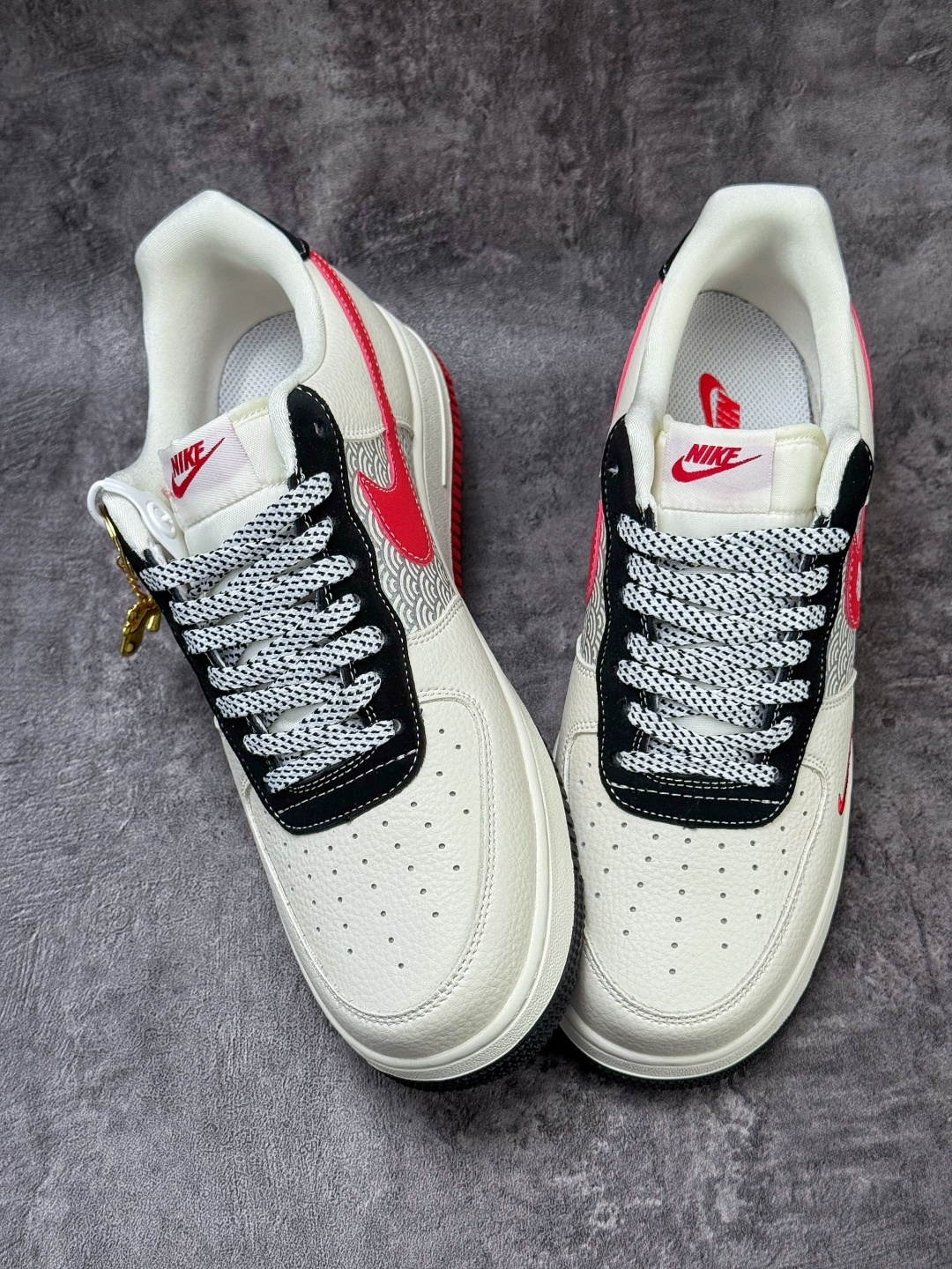 Nike Air Force 1 Low 07 马年限定 白黑红小勾满天星 DQ6628-167