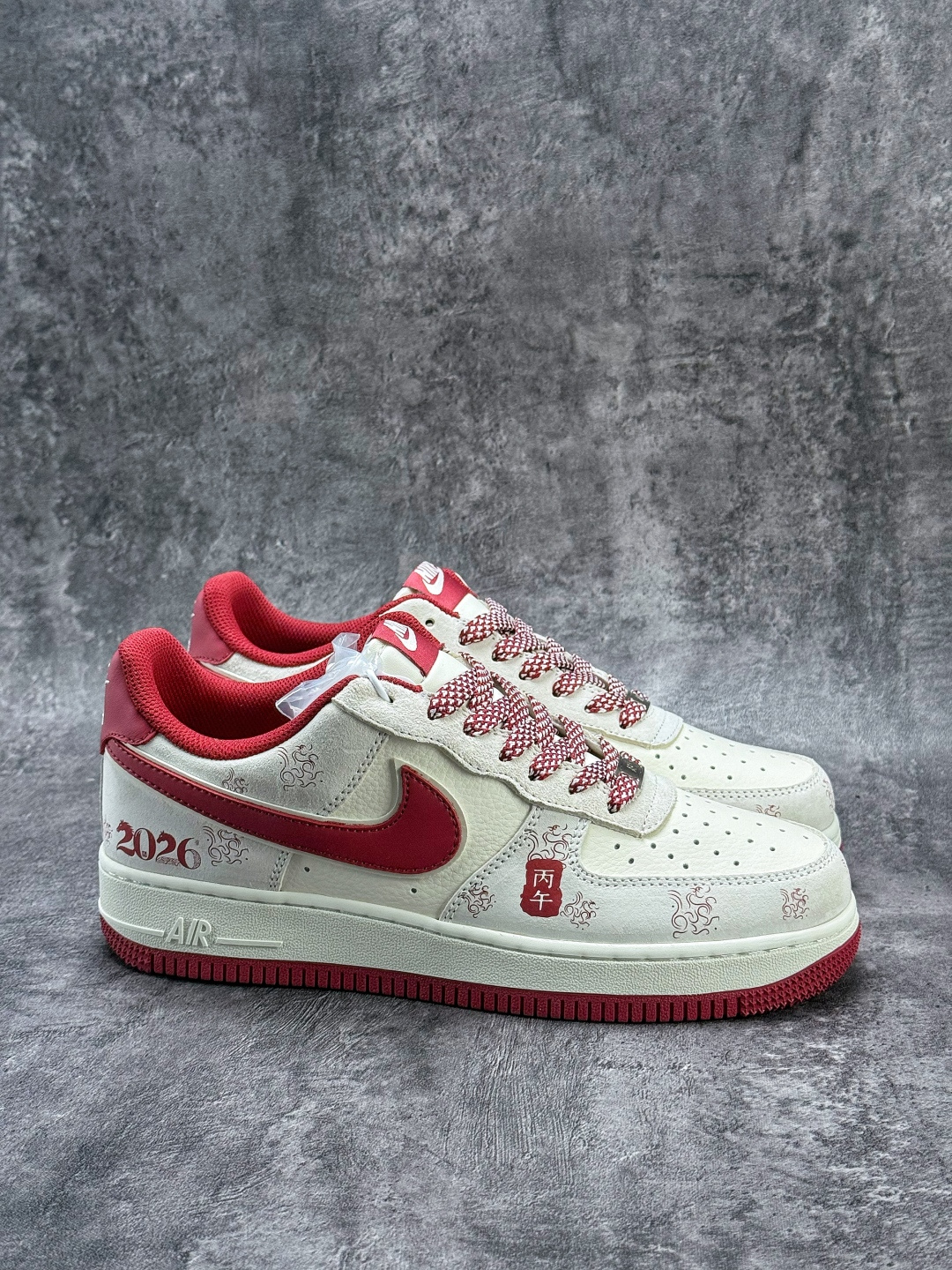 Nike Air Force 1 Low 07 马年限定 灰白红满天星 KG6699-F17-Top High Quatity Cheap Sneakers Fashion Clothing Clothes Bags handbags Shoes of all Brand wholesale With The best Quality And Beautiful Price from China Factory Chinese suppliers wholesaler seller Nike Air Force 1 Low 07 马年限定 灰白红满天星 KG6699-F17