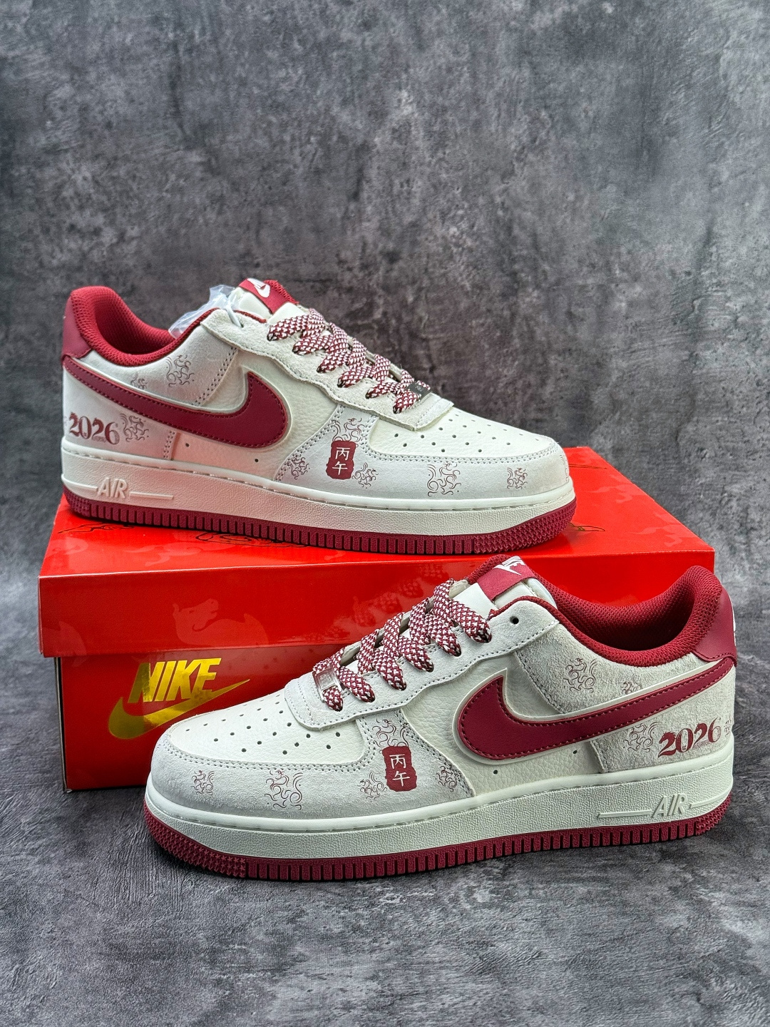 Nike Air Force 1 Low 07 马年限定 灰白红满天星 KG6699-F17-Top High Quatity Cheap Sneakers Fashion Clothing Clothes Bags handbags Shoes of all Brand wholesale With The best Quality And Beautiful Price from China Factory Chinese suppliers wholesaler seller Nike Air Force 1 Low 07 马年限定 灰白红满天星 KG6699-F17