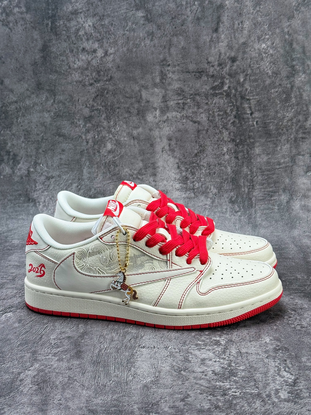 Travis Scott x Nike Air Jordan 1 Low 马年限定 Air Jordan 1 Low 反转白红倒钩 纯原版本 XT6998-159-Top High Quatity Cheap Sneakers Fashion Clothing Clothes Bags handbags Shoes of all Brand wholesale With The best Quality And Beautiful Price from China Factory Chinese suppliers wholesaler seller Travis Scott x Nike Air Jordan 1 Low 马年限定 Air Jordan 1 Low 反转白红倒钩 纯原版本 XT6998-159
