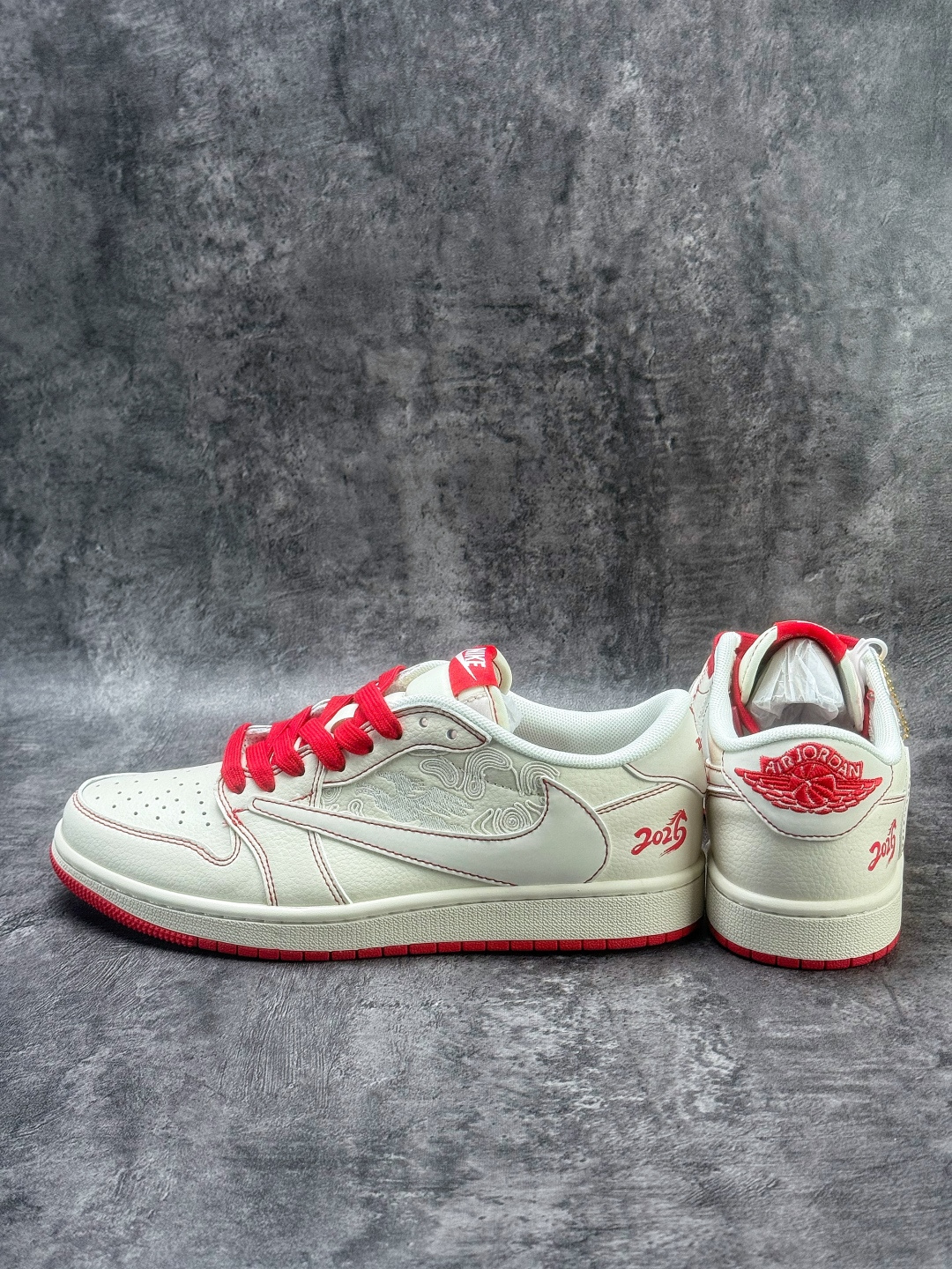 Travis Scott x Nike Air Jordan 1 Low 马年限定 Air Jordan 1 Low 反转白红倒钩 纯原版本 XT6998-159-Top High Quatity Cheap Sneakers Fashion Clothing Clothes Bags handbags Shoes of all Brand wholesale With The best Quality And Beautiful Price from China Factory Chinese suppliers wholesaler seller Travis Scott x Nike Air Jordan 1 Low 马年限定 Air Jordan 1 Low 反转白红倒钩 纯原版本 XT6998-159