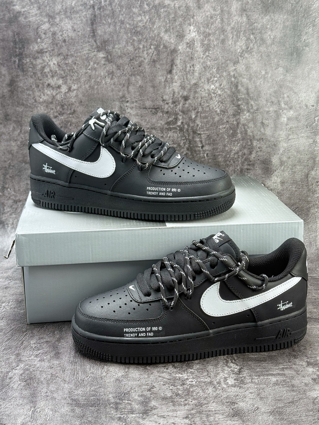 220 Nike Air Force 1 Low 07 x Stussy 黑白绑带 FZ0627-010