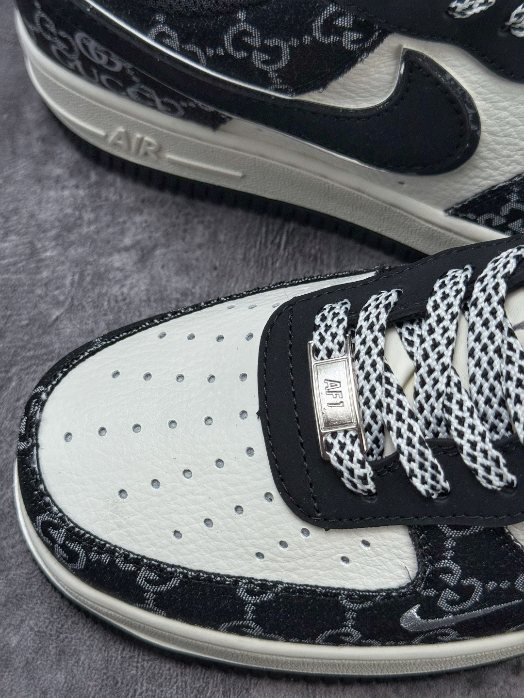 210 Nike Air Force 1 Low 07 x GUCCI 黑白小勾满天星 MM3399-810