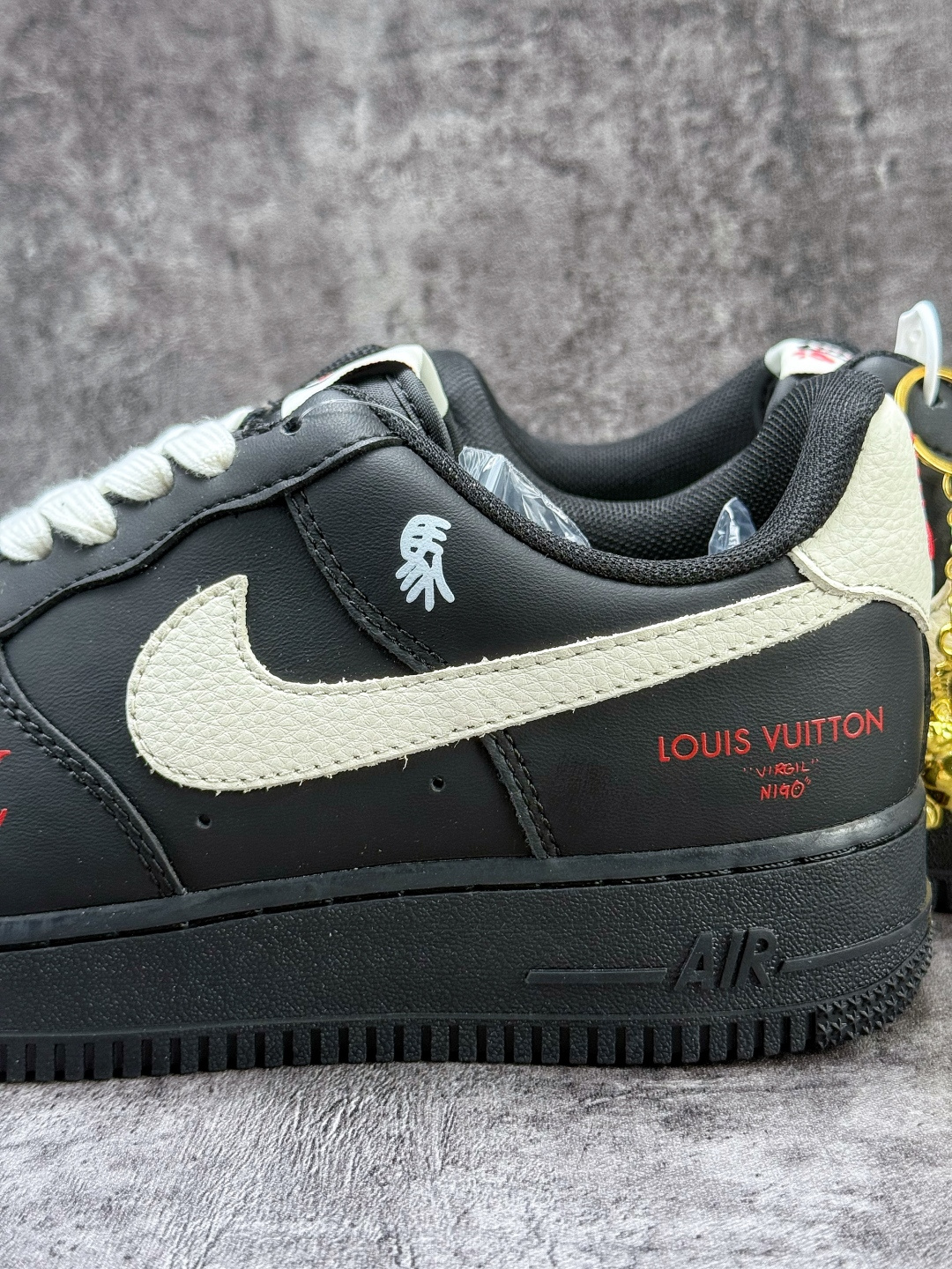 210 Nike Air Force 1 Low 07 马年限定 x Louis Vuitton 黑白 FV3694-104