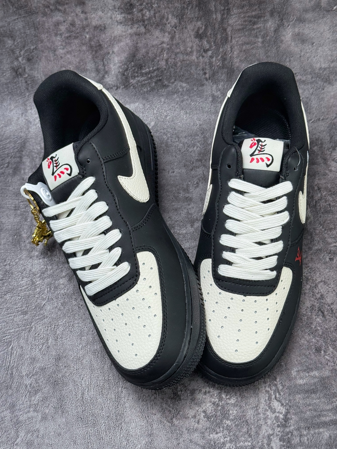 210 Nike Air Force 1 Low 07 马年限定 x Louis Vuitton 黑白 FV3694-104