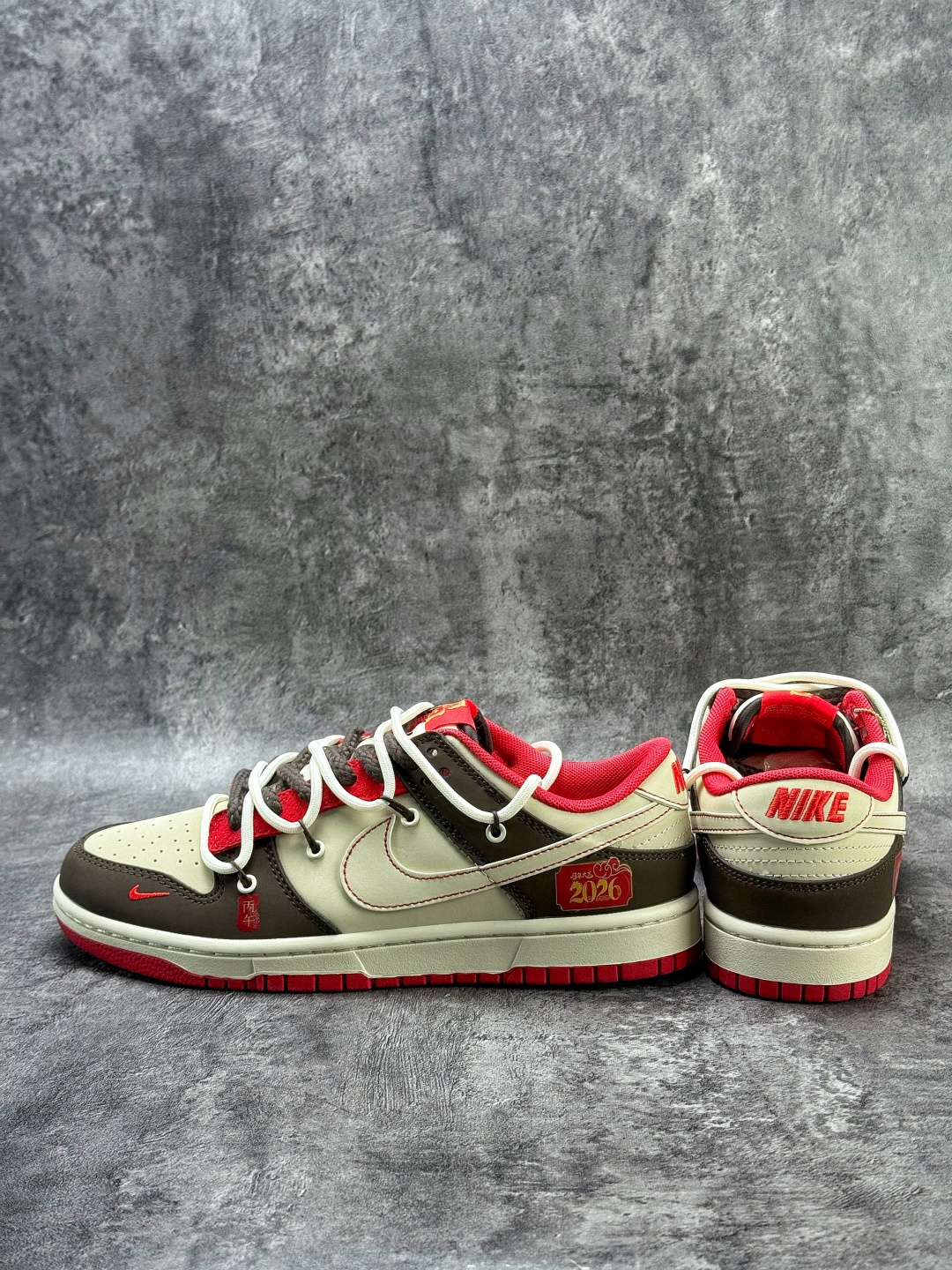250 Nike SB Dunk Low 马年限定 棕白红小勾 YX5066-C68