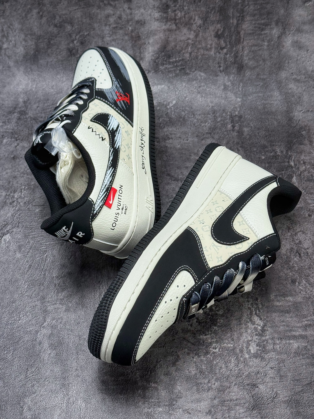 210 Nike Air Force 1 Low 07 x Louis Vuitton 黑白 KG6699-F15-Chinese UA Cheap High Quatity Brand Clothes Bags handbags Sneakers wholesale wholesaler seller from China Factory suppliers Fashion Clothing Shoes best Quality Beautiful Price 210 Nike Air Force 1 Low 07 x Louis Vuitton 黑白 KG6699-F15