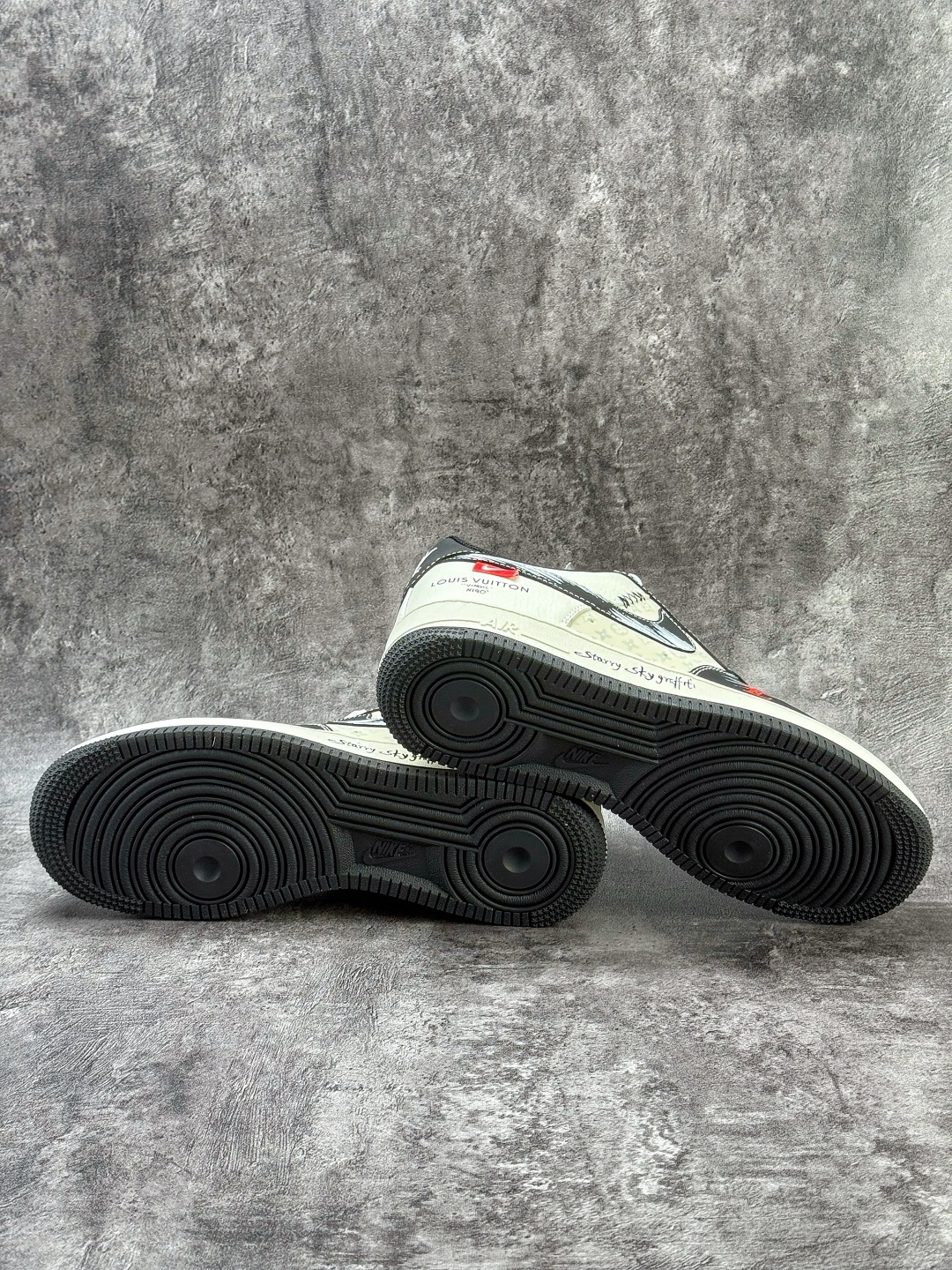 210 Nike Air Force 1 Low 07 x Louis Vuitton 黑白 KG6699-F15-Chinese UA Cheap High Quatity Brand Clothes Bags handbags Sneakers wholesale wholesaler seller from China Factory suppliers Fashion Clothing Shoes best Quality Beautiful Price 210 Nike Air Force 1 Low 07 x Louis Vuitton 黑白 KG6699-F15