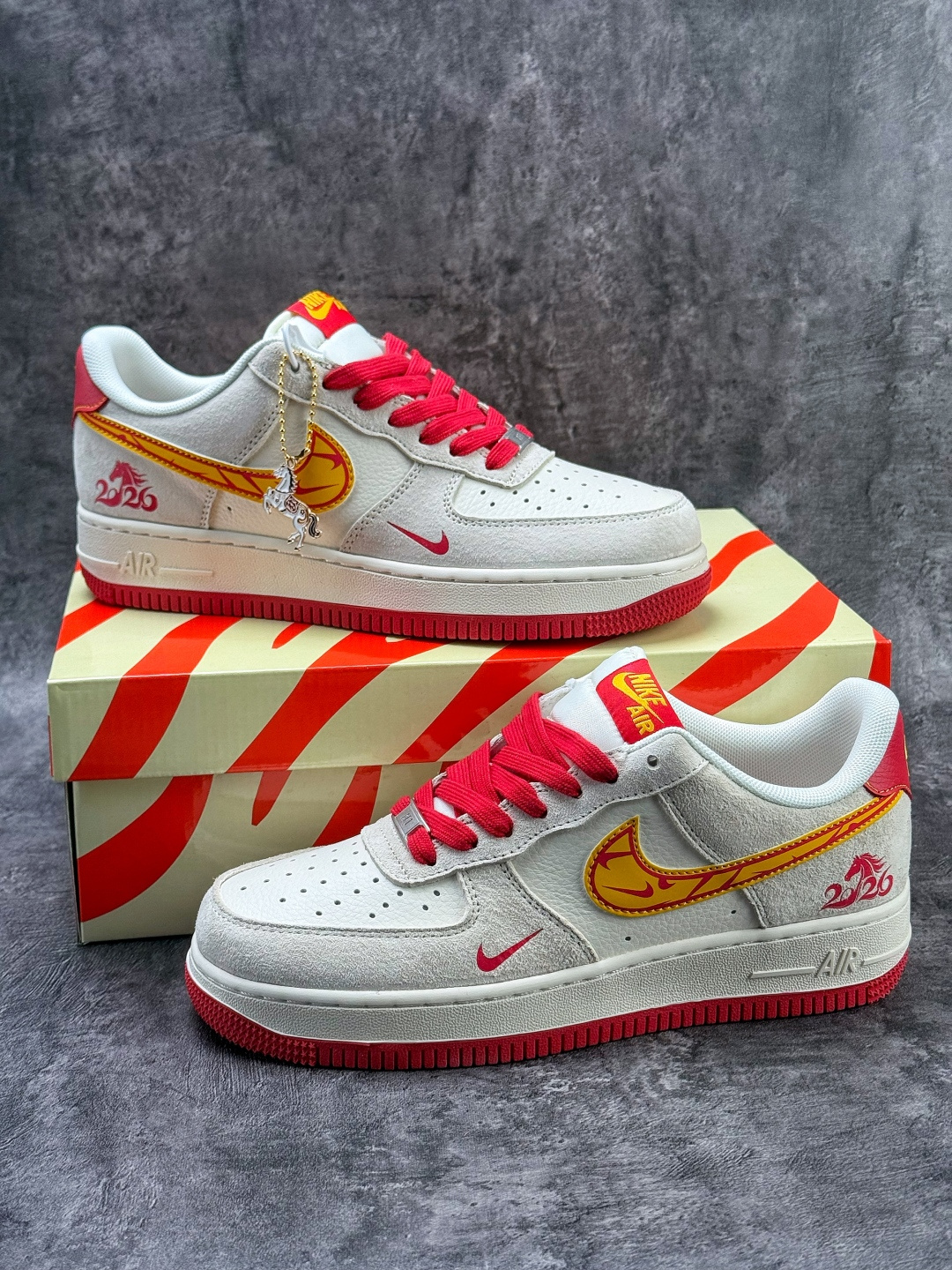 210 Nike Air Force 1 Low 07 马年限定 灰白红小勾 XT6998-140-Chinese UA Cheap High Quatity Brand Clothes Bags handbags Sneakers wholesale wholesaler seller from China Factory suppliers Fashion Clothing Shoes best Quality Beautiful Price 210 Nike Air Force 1 Low 07 马年限定 灰白红小勾 XT6998-140