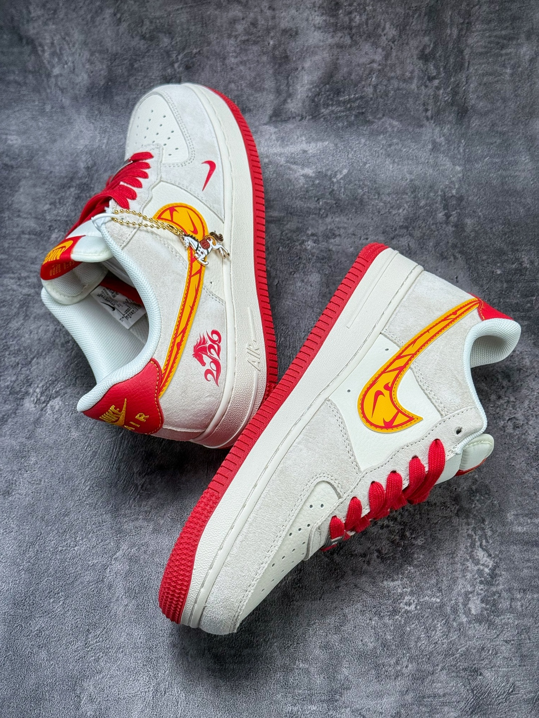 210 Nike Air Force 1 Low 07 马年限定 灰白红小勾 XT6998-140-Chinese UA Cheap High Quatity Brand Clothes Bags handbags Sneakers wholesale wholesaler seller from China Factory suppliers Fashion Clothing Shoes best Quality Beautiful Price 210 Nike Air Force 1 Low 07 马年限定 灰白红小勾 XT6998-140