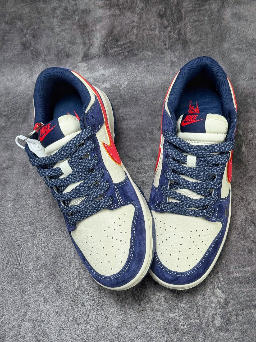 220 Nike SB Dunk Low 马年限定 蓝白红满天星 LX1988-818-Chinese UA Cheap High Quatity Brand Clothes Bags handbags Sneakers wholesale wholesaler seller from China Factory suppliers Fashion Clothing Shoes best Quality Beautiful Price 220 Nike SB Dunk Low 马年限定 蓝白红满天星 LX1988-818