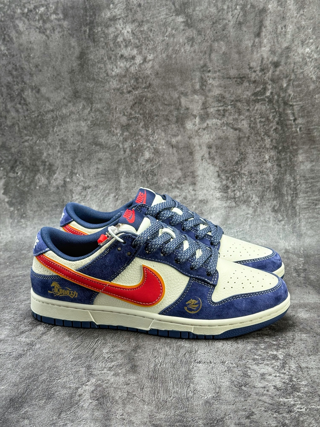 220 Nike SB Dunk Low 马年限定 蓝白红满天星 LX1988-818-Chinese UA Cheap High Quatity Brand Clothes Bags handbags Sneakers wholesale wholesaler seller from China Factory suppliers Fashion Clothing Shoes best Quality Beautiful Price 220 Nike SB Dunk Low 马年限定 蓝白红满天星 LX1988-818
