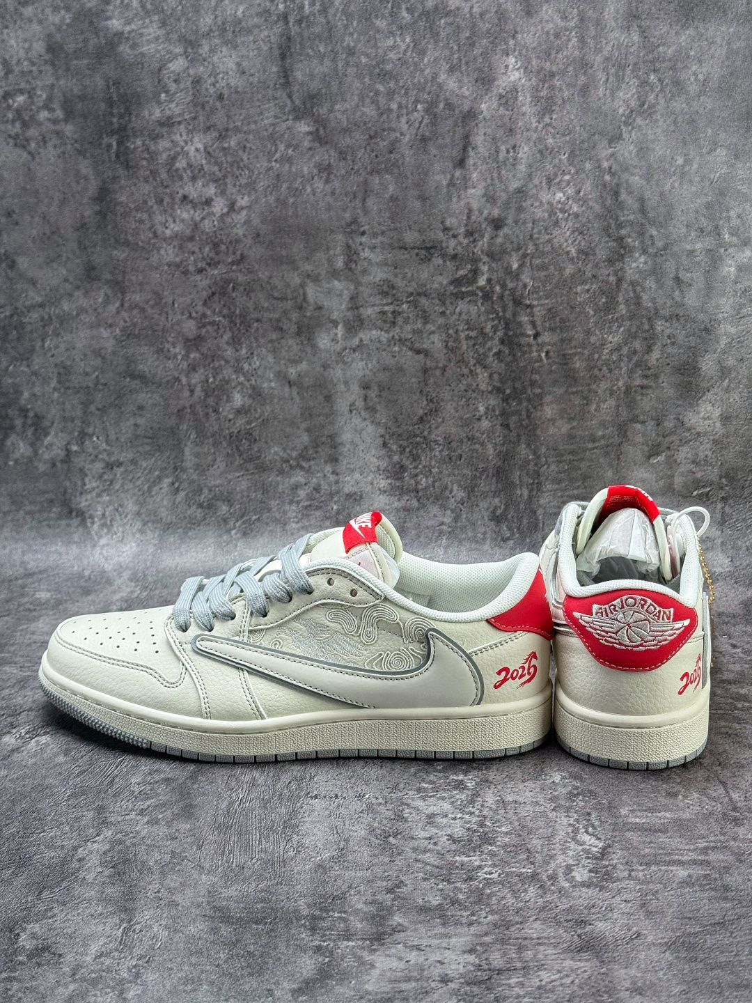 220 Travis Scott x Nike Air Jordan 1 Low 马年限定 Air Jordan 1 Low 反转白灰红倒钩 纯原版本 XT6998-160-Chinese UA Cheap High Quatity Brand Clothes Bags handbags Sneakers wholesale wholesaler seller from China Factory suppliers Fashion Clothing Shoes best Quality Beautiful Price 220 Travis Scott x Nike Air Jordan 1 Low 马年限定 Air Jordan 1 Low 反转白灰红倒钩 纯原版本 XT6998-160