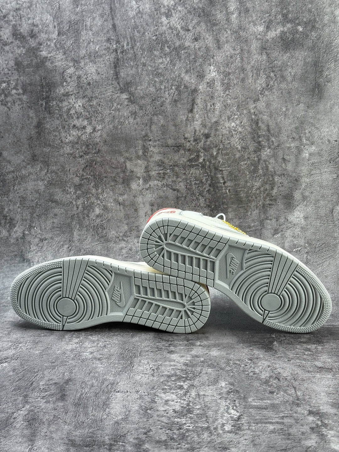 220 Travis Scott x Nike Air Jordan 1 Low 马年限定 Air Jordan 1 Low 反转白灰红倒钩 纯原版本 XT6998-160-Chinese UA Cheap High Quatity Brand Clothes Bags handbags Sneakers wholesale wholesaler seller from China Factory suppliers Fashion Clothing Shoes best Quality Beautiful Price 220 Travis Scott x Nike Air Jordan 1 Low 马年限定 Air Jordan 1 Low 反转白灰红倒钩 纯原版本 XT6998-160