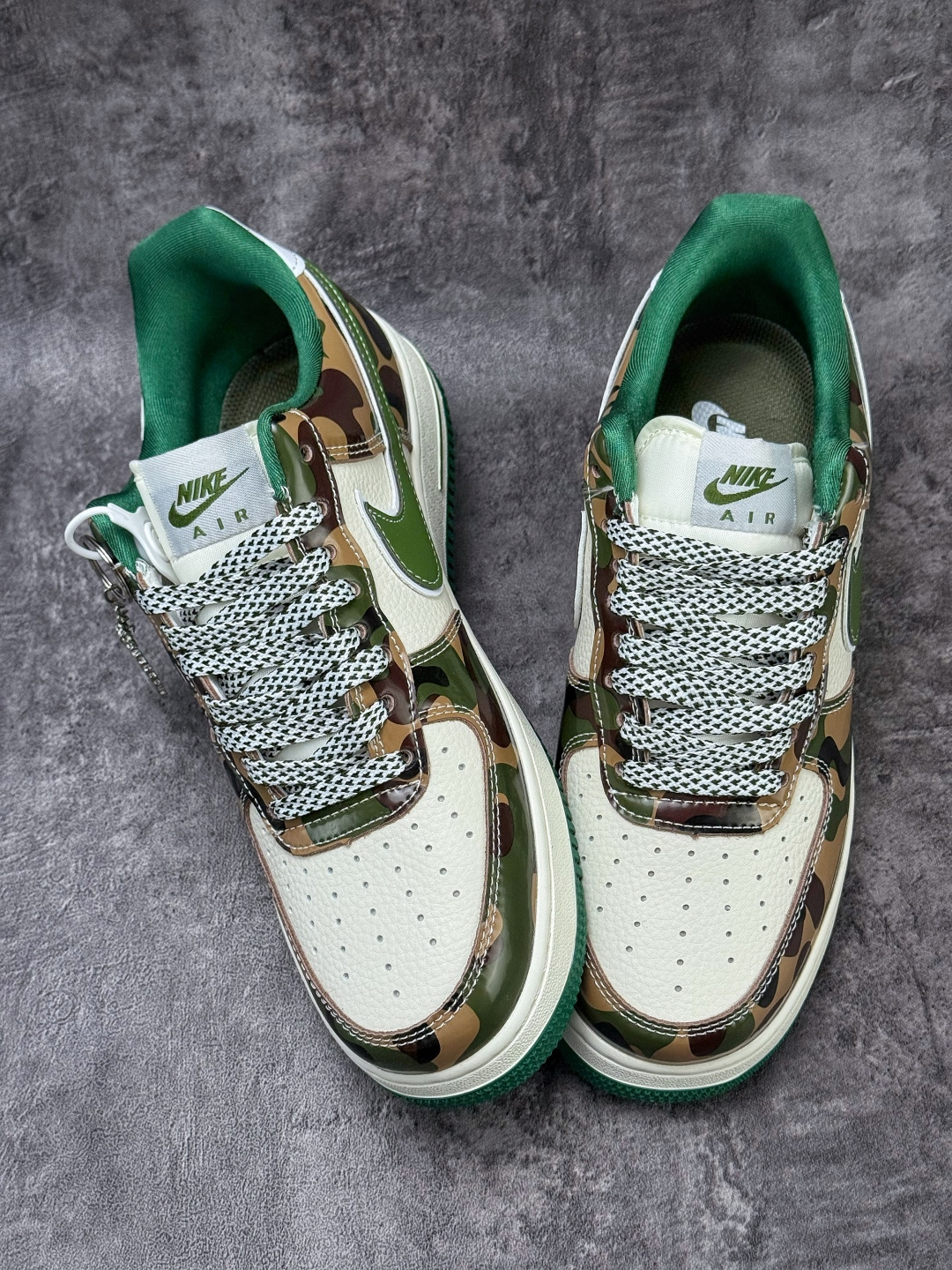 Nike Air Force 1 Low 07 x BAPE 迷彩绿白满天星 SY1388-032 Nike Air Force 1 Low 07 x BAPE 迷彩绿白满天星 SY1388-032