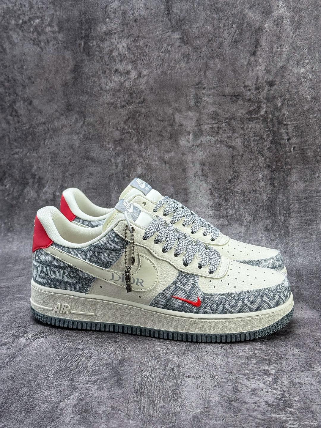 210 Nike Air Force 1 Low 07 x DIOR 灰白小勾满天星 DN1688-812-Chinese UA Cheap High Quatity Brand Clothes Bags handbags Sneakers wholesale wholesaler seller from China Factory suppliers Fashion Clothing Shoes best Quality Beautiful Price 210 Nike Air Force 1 Low 07 x DIOR 灰白小勾满天星 DN1688-812